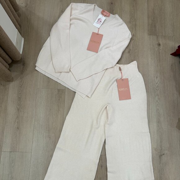 Ivy & Delphine Lounge Set, Ivory - Picture 1 of 1